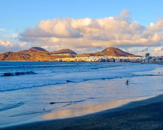 Smartr Las Palmas - Las Palmas de Gran Canaria - Beach