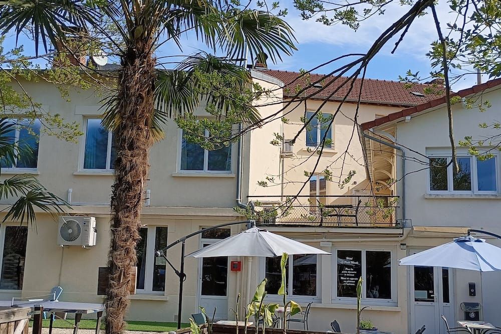 Hôtel Le P'tit Monde - Montignac - Building