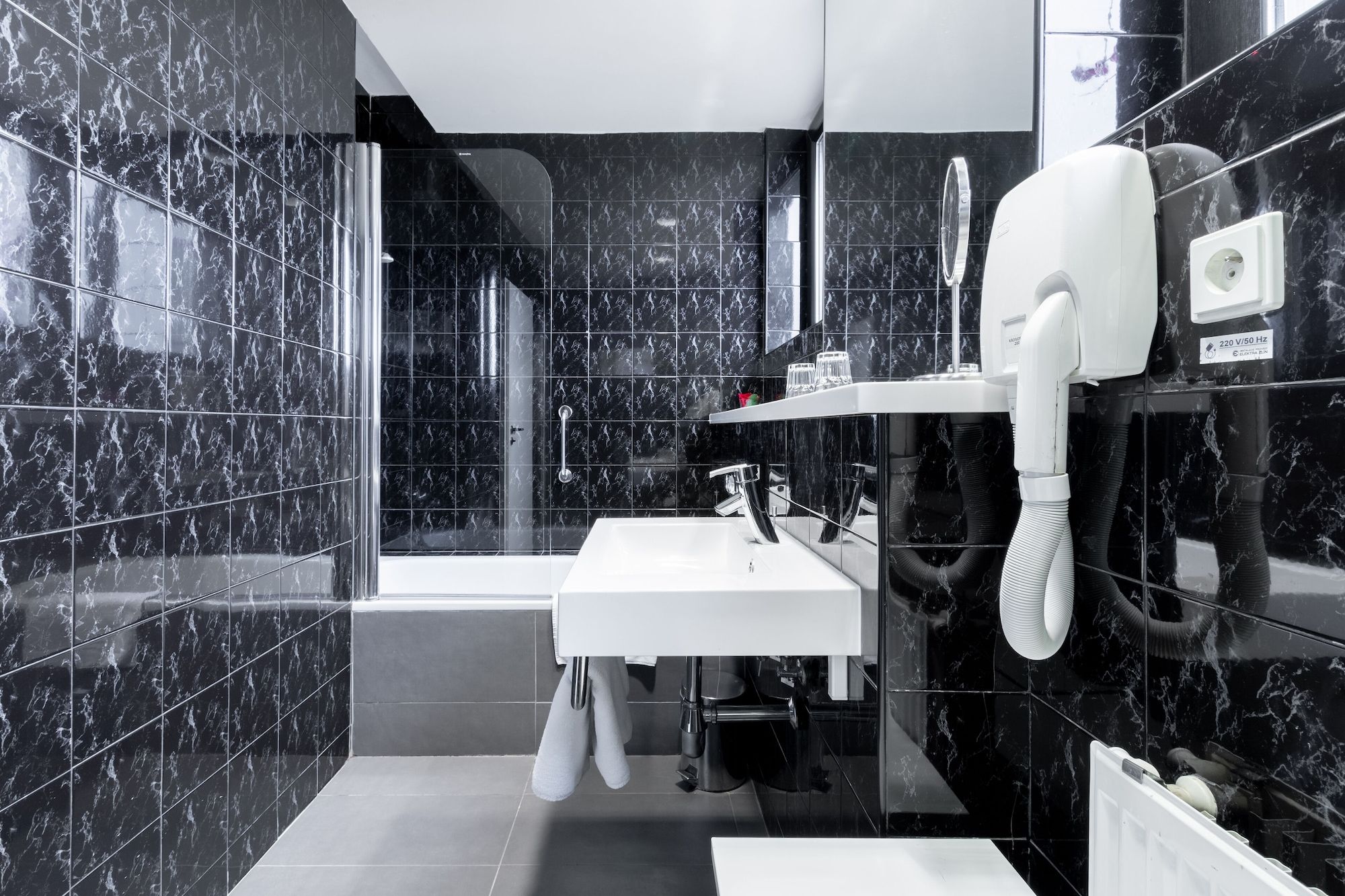 Hotel Expo - Praga - Baño