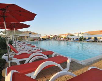 Calabernardo Resort - Noto - Piscina