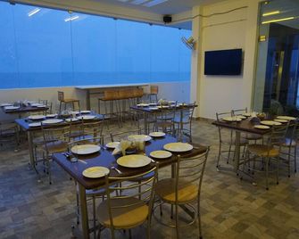 Sea La Vie Covelong Beach Resort - Chennai - Restaurant