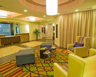 Holiday Inn Express Hotel & Suites Fulton, An IHG Hotel - Fulton - Лоббі