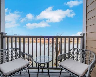 Downtown Nashville River Views Pool Parking - Nashville - Balcon