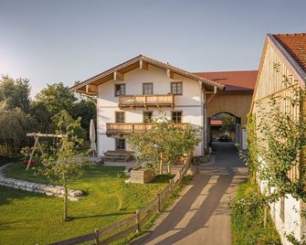 Ferienwohnung Kaindl - Chieming - Gebäude