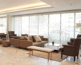 Sunday Luxury Downtown Adliya - Manama - Salon