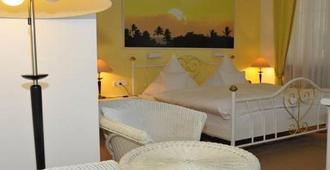 Hotel Alexander - Saint Ingbert - Bedroom