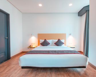 Super OYO Townhouse 1 Hotel Salemba - Yakarta
