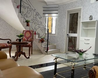 Peace Guest House - Iaundé - Sala de estar