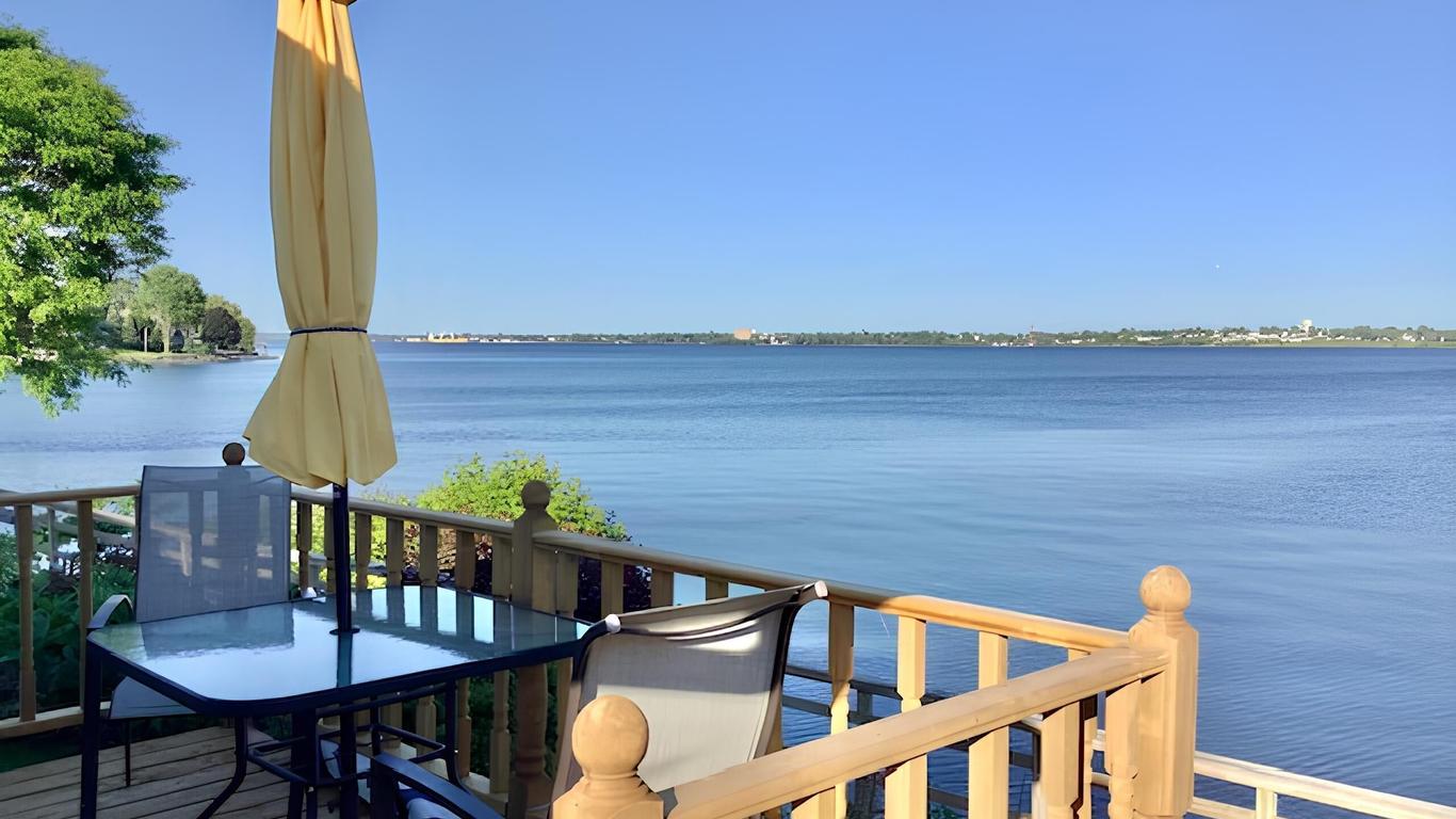 Dewar's Inn and Cottages