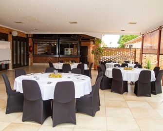 Western Gateway Motel and Apartments - Emerald - Restaurant