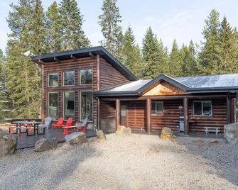 Aspen - Valemount - Budova