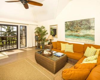 Castle Kaha Lani Resort - Lihue - Living room