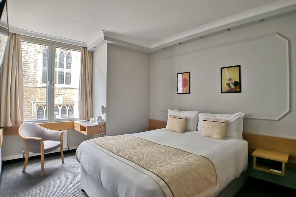 لانكاستر هول هوتل