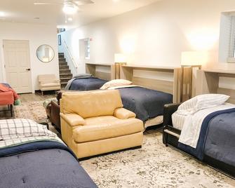 Eagle's Nest Guest House II - Less Than 2 Miles To Sand Valley - 16 Beds! - Nekoosa - Bedroom