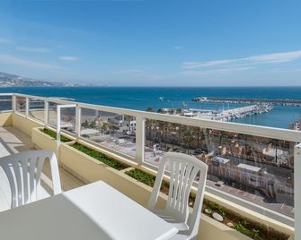 Hotel Pyr Fuengirola - Fuengirola - Balcony