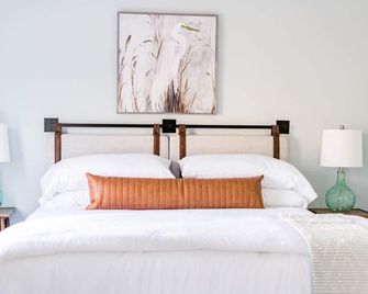 Sea Salt Cottage: Your Tranquil Getaway 3 min to beach - Cape Charles - Slaapkamer