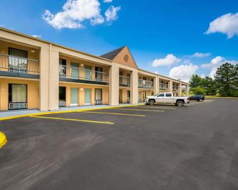 Quality Inn Cullman I-65 exit 310 - Cullman - Gebouw