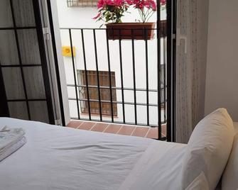 Mira San Basilio - Córdoba