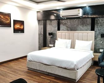 Clarks Inn Express, Firozabad - Fīrozābād - Bedroom