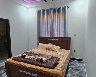 Mirpur 3-bed House Sleeps 6 - Mirpur - Habitación