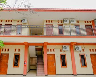 Hotel O Panderman Residence - Blitar - Building