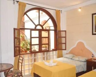 Hotel Villa Florencia Centro Histórico - San Salvador - Habitación