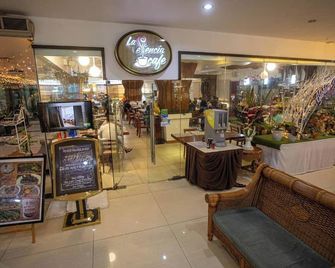 Hotel Essencia - דומאגטה - לובי