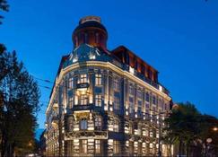 Bank Hotel - Leópolis - Edificio