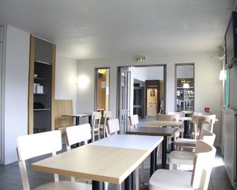 B&B HOTEL Vierzon - ויירזו - חדר אוכל