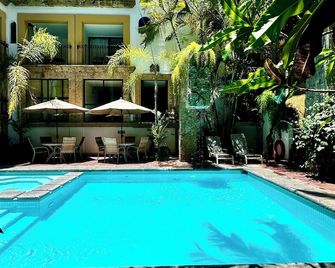 Hotel de Mendoza - Guadalajara - Pool