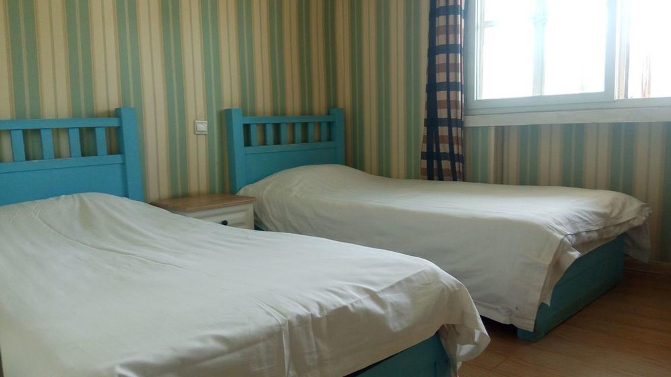 Right Here Hotel (Dunhuang International Youth Hostel)