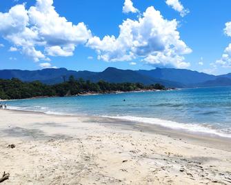 Beach house, Sapê - Maranduba, dead end street, tranquility and beautiful landscape! - Maranduba - Playa