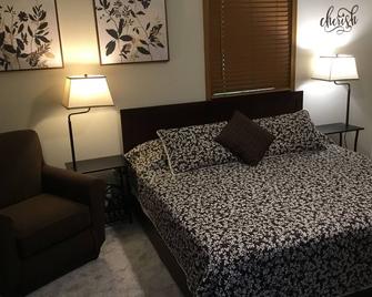 Harmony House, spacious 5-bedrooms in downtown Baraboo near Devil's Lake Park - Baraboo - Slaapkamer
