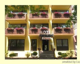 Hotel Petri - Munich - Building