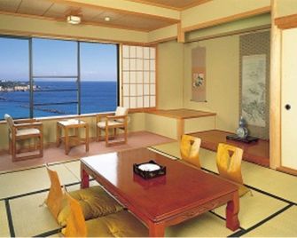 Shima Beach Hotel - توبا - غرفة نوم