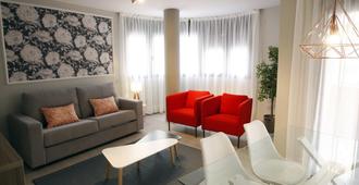 Apartamentos Real Lleida - Lérida - Sala de estar