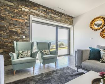 Longra Family Villa & Spa - Mirandela - Sala de estar