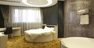 Super 8 by Wyndham Changzhou Huai De Qiao - Changzhou - Quarto