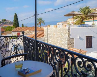 Phaedra Hotel - Hydra - Balcón