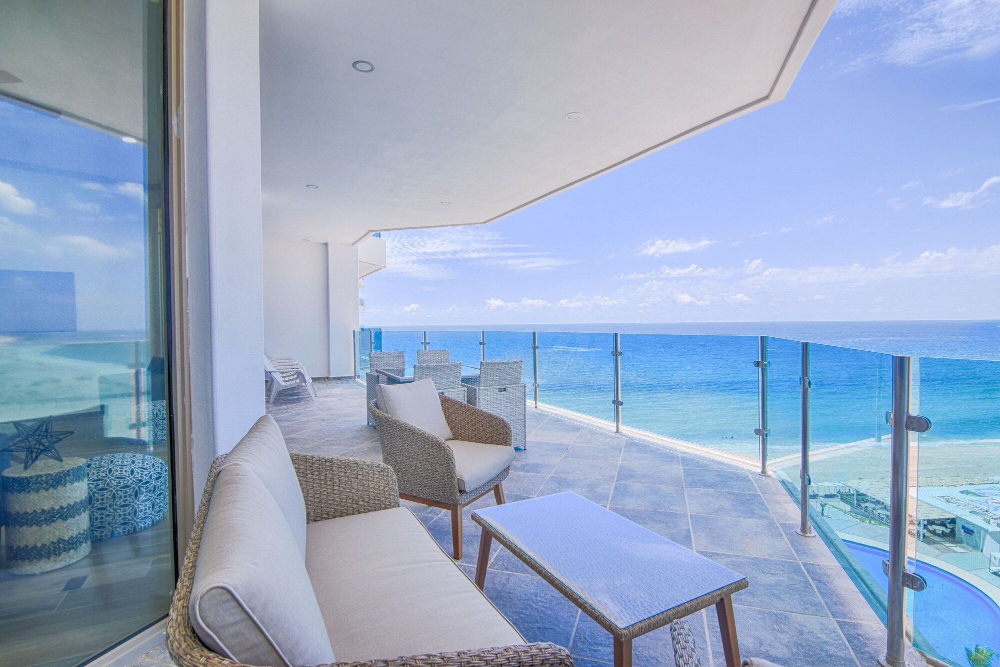 Esmeralda Beach Resort - פוארטו פניאסקו - מרפסת