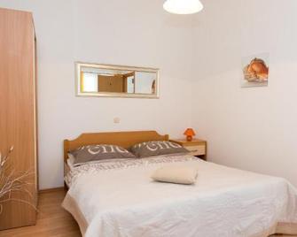 Rooms Andela - Skradin - Habitación