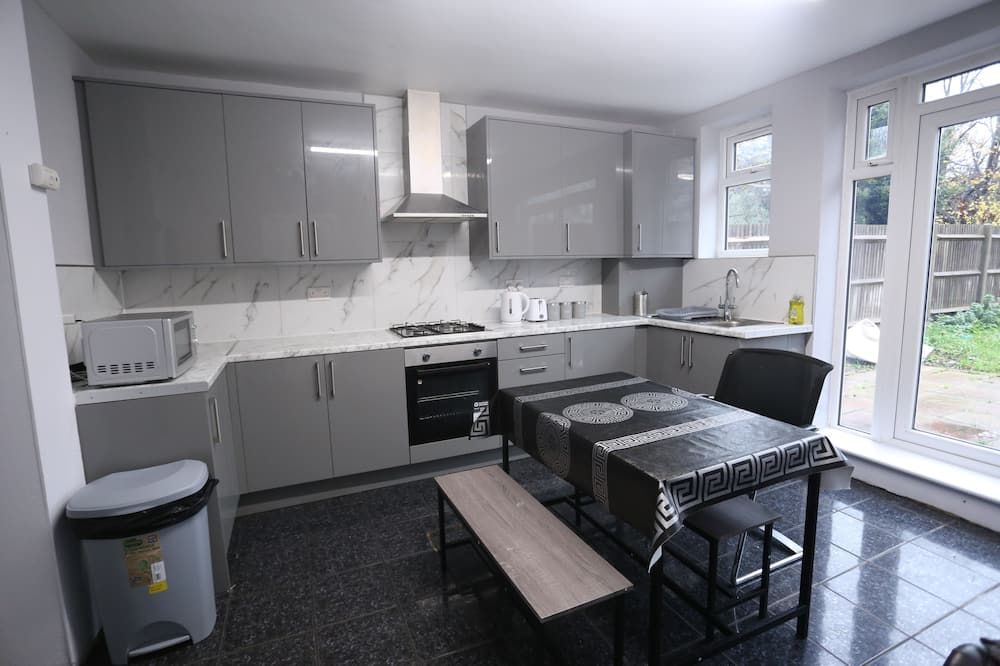 Heathrow roomzzzz BnB - Hayes - מטבח