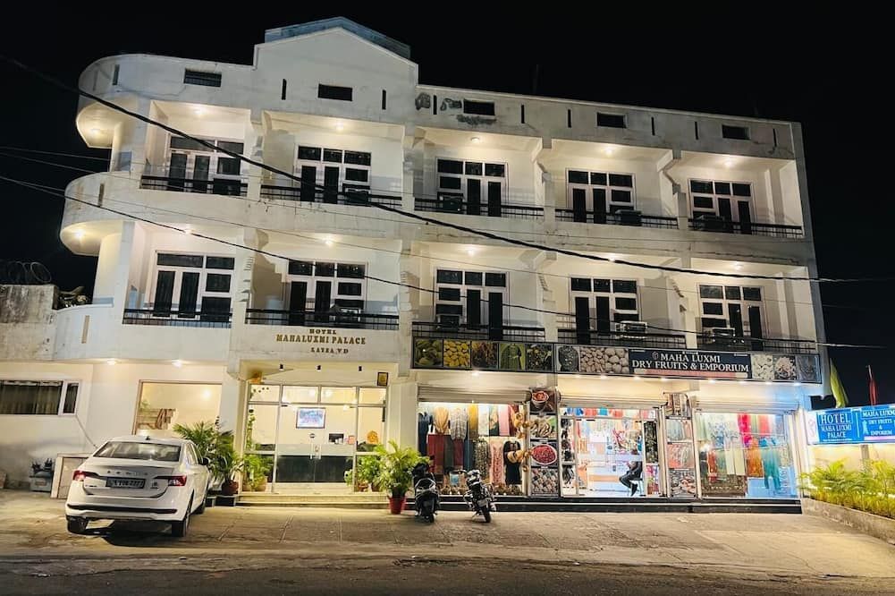 Hotel Maha Luxmi Palace - קטרה - בניין