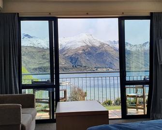 The Moorings Motel and Apartments - Wanaka - Living room