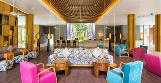 Holiday Inn Express Phuket Patong Beach Central, An IHG Hotel (Sha Plus+) - Patong - Lounge
