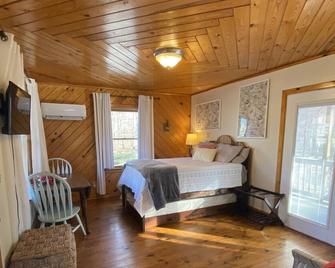 Hickory Creek Cottage: Monteagle @Trailhead Cabins - Monteagle - Bedroom