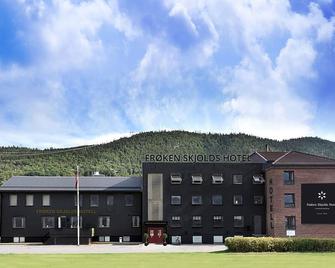 Frøken Skjolds Hotel - Mosjøen - Building