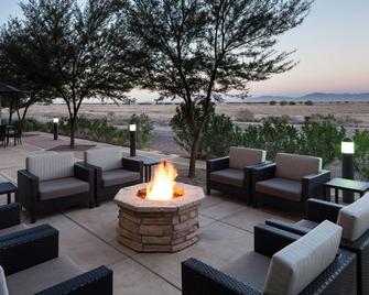 Fairfield Inn and Suites Phoenix Chandler Fashion Center - Chandler - Patio
