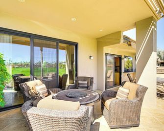 Community Pools and Golf Views Palm Desert Condo! - Palm Desert - Patio