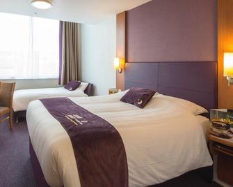 Premier Inn Ashford North - Ashford - Bedroom